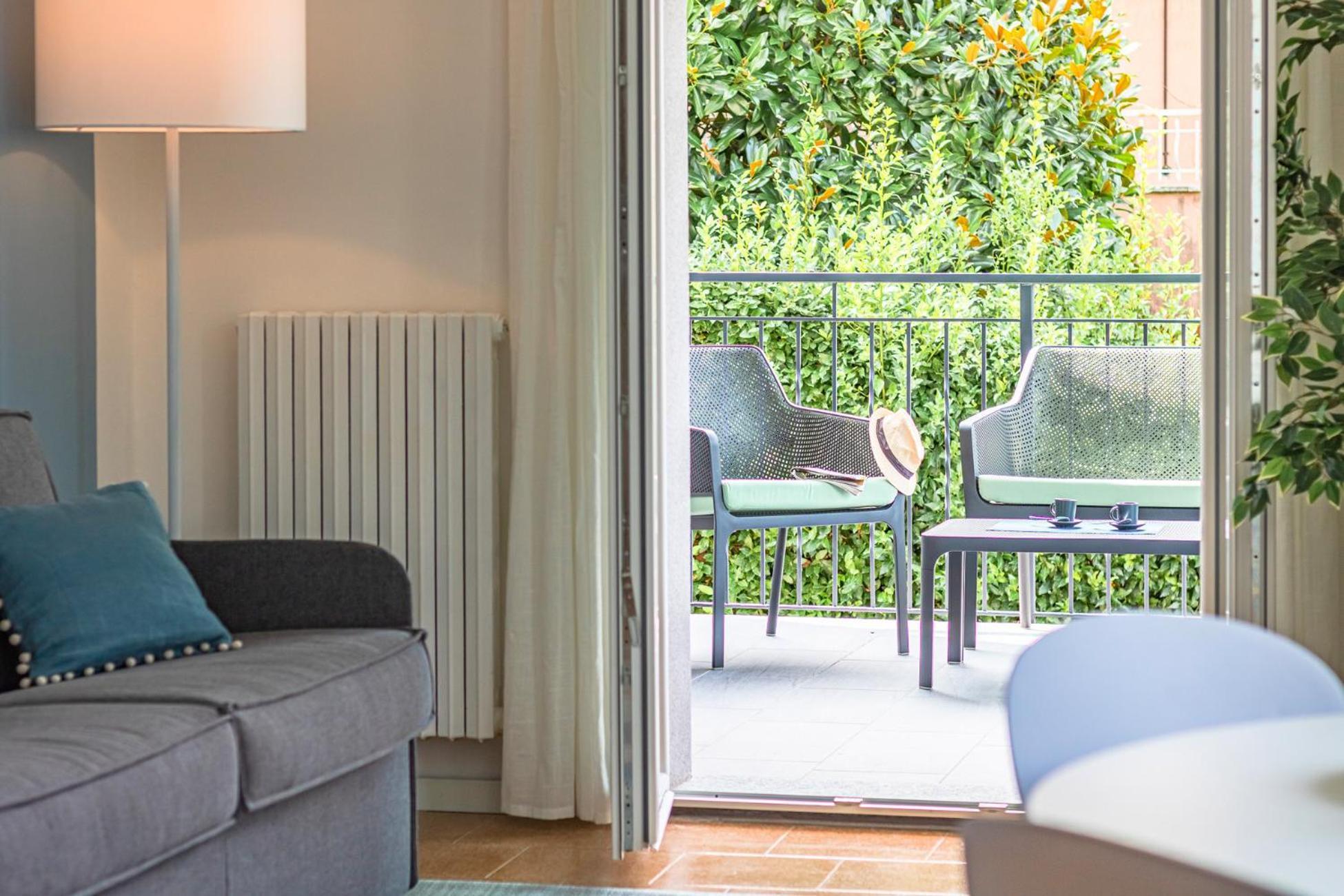 Ninfea Apartments By Wonderful Italy Лезено Экстерьер фото