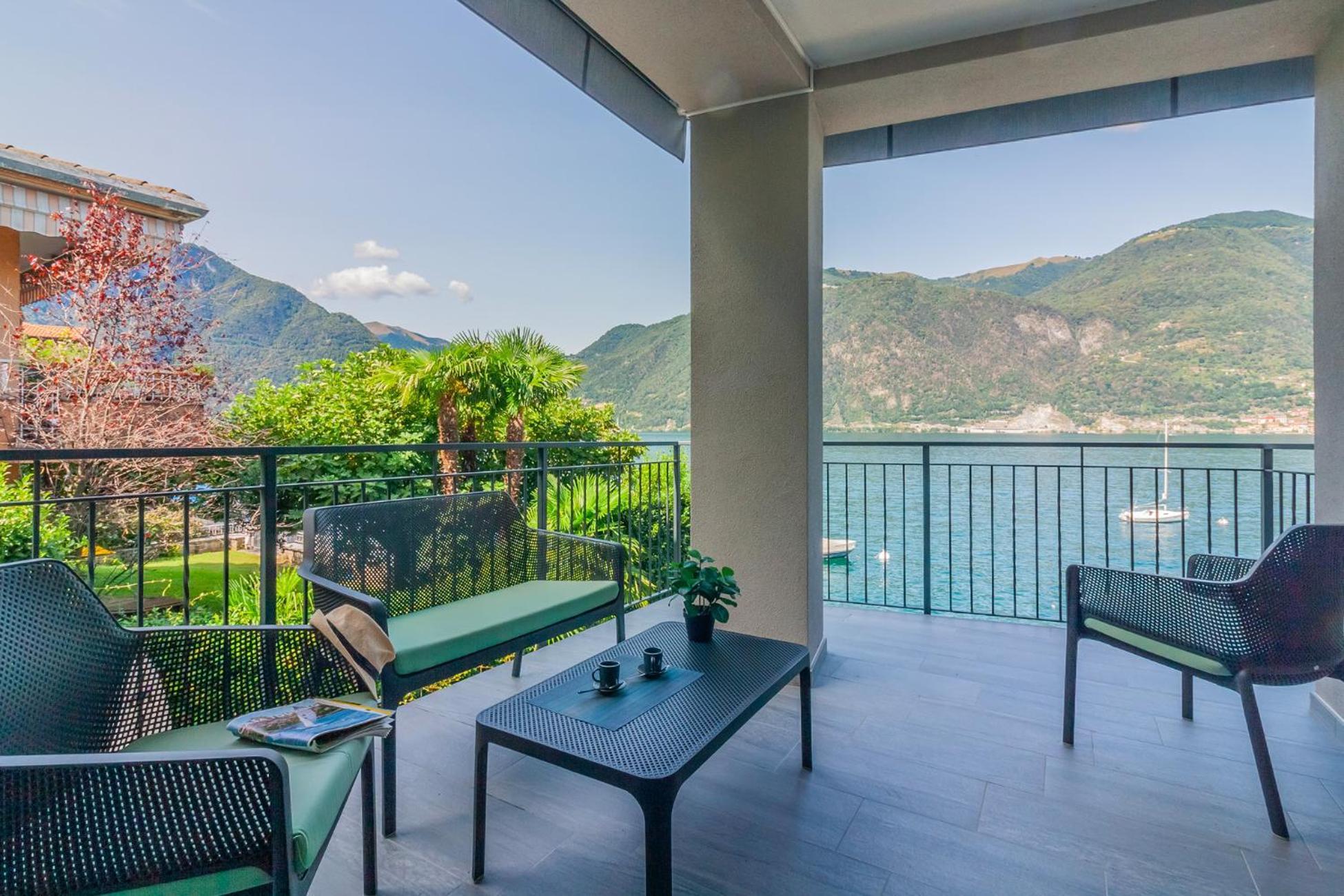 Ninfea Apartments By Wonderful Italy Лезено Экстерьер фото