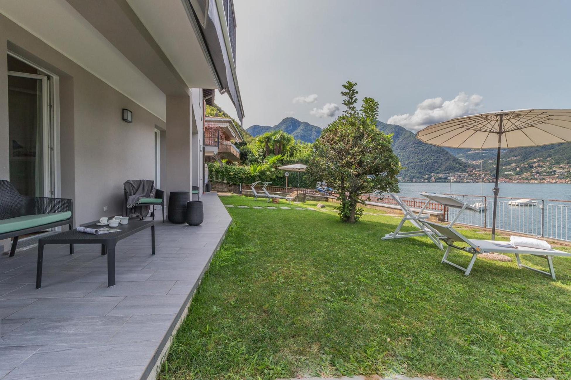 Ninfea Apartments By Wonderful Italy Лезено Экстерьер фото