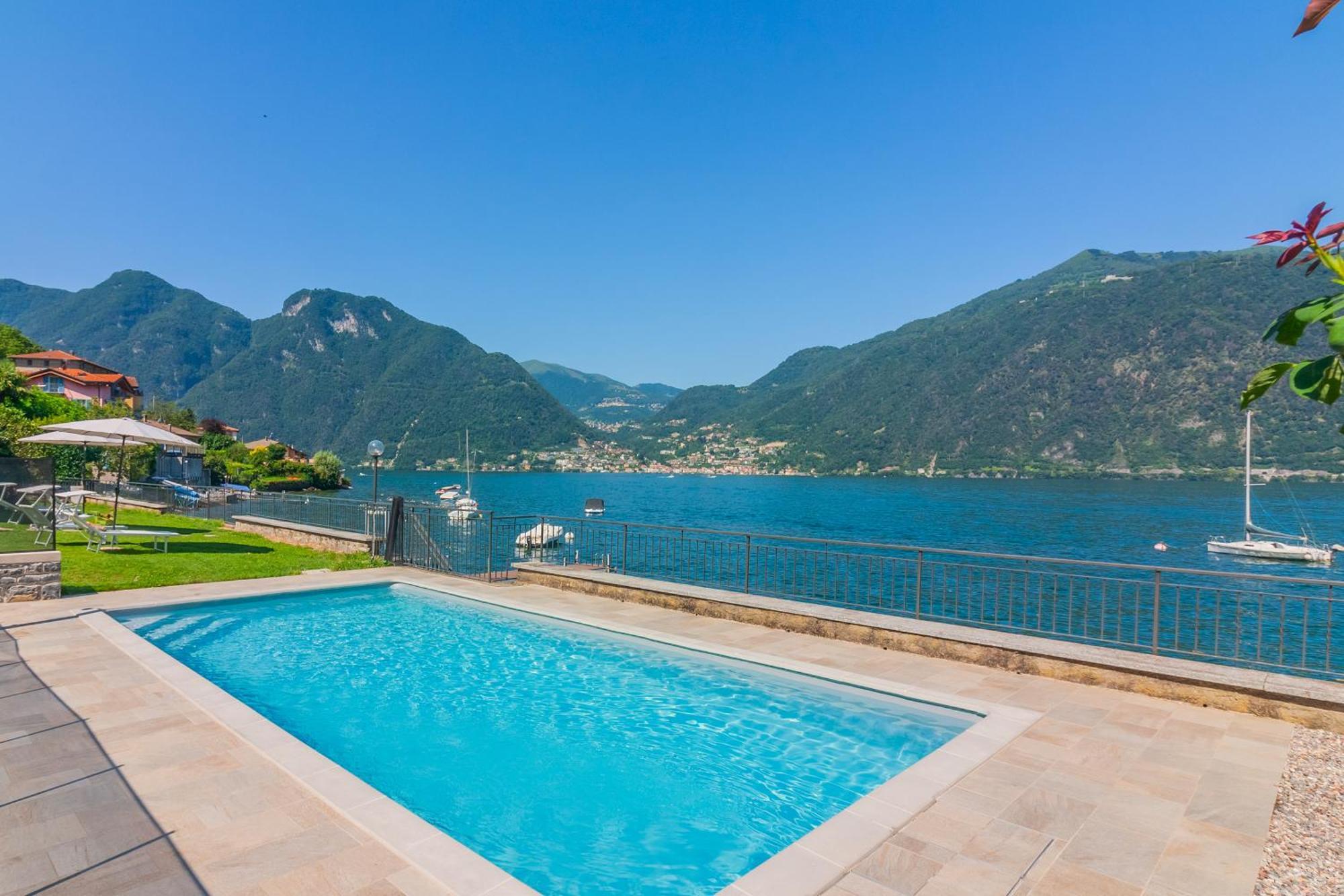 Ninfea Apartments By Wonderful Italy Лезено Экстерьер фото